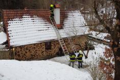 30.1.2022 – technická pomoc –  kontrola a čištění komína po požáru sazí – Držková, Ráztoky