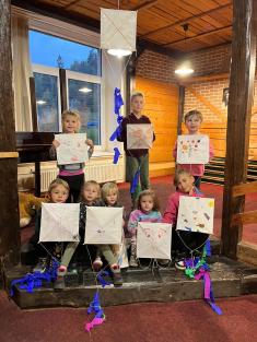 Mladí hasiči - trénink TFA a stavění draků