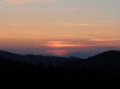 Východ slunce na&nbsp;kopci Kuželek 26.&nbsp;7. 2014